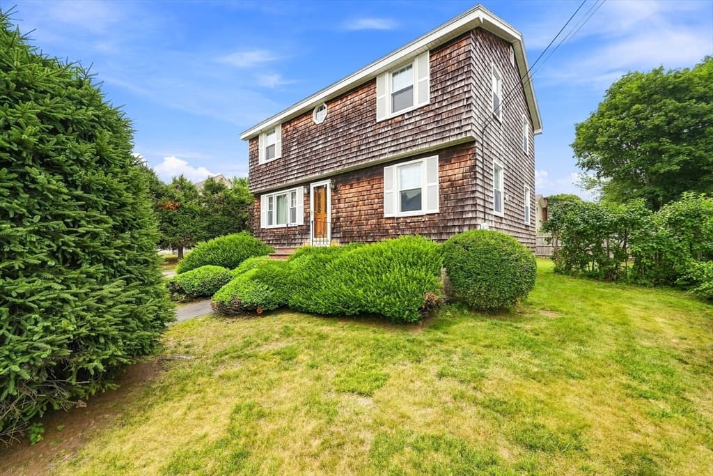 46 Fetherston Ave, Lowell MA 01852 photo 2
