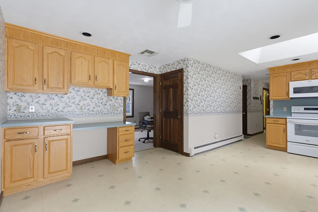 110 Colonial Road, North Attleboro MA 02760 photo 18