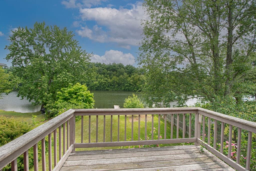 Single Family Residence at 12 Fairground Rd, Sturbridge MA 01566, Sturbridge, photo 6 of 20