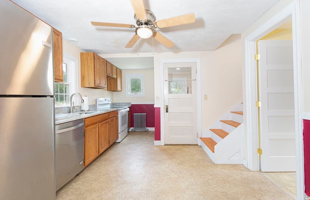 Single Family Residence at 12 Fairground Rd, Sturbridge MA 01566, Sturbridge, photo 10 of 20