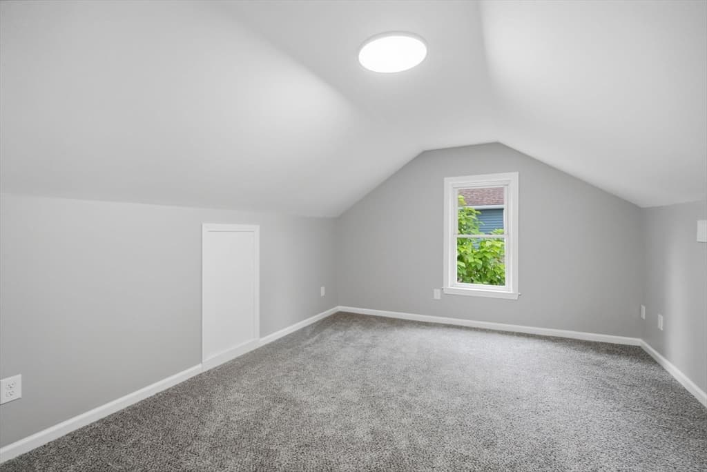 55 Fuller St, Chicopee MA 01020 photo 33