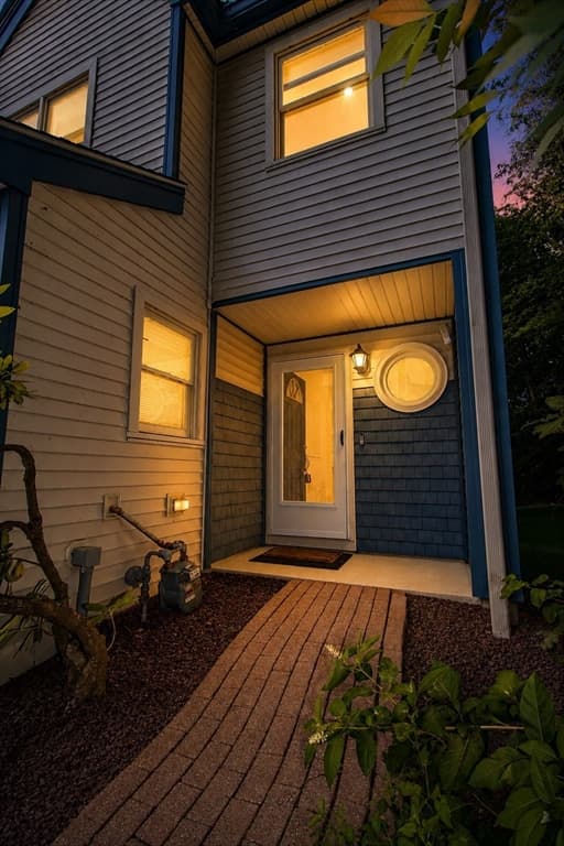 55 Crystal Brook Way # A, Marlborough MA 01752 photo 2