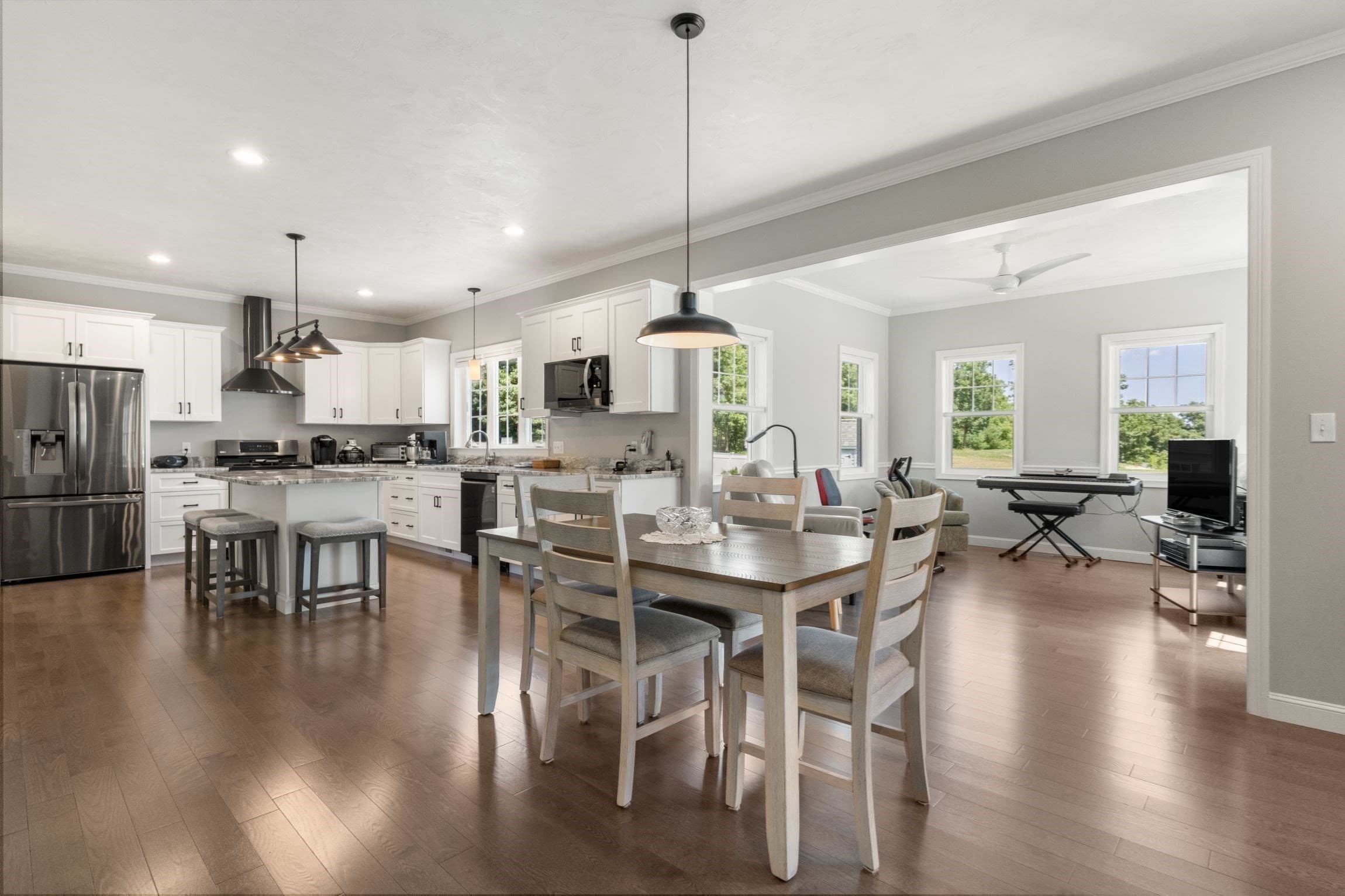 Single Family Residence at 4 Meadow Lane, Blackstone MA 01504, Blackstone, photo 2 of 23