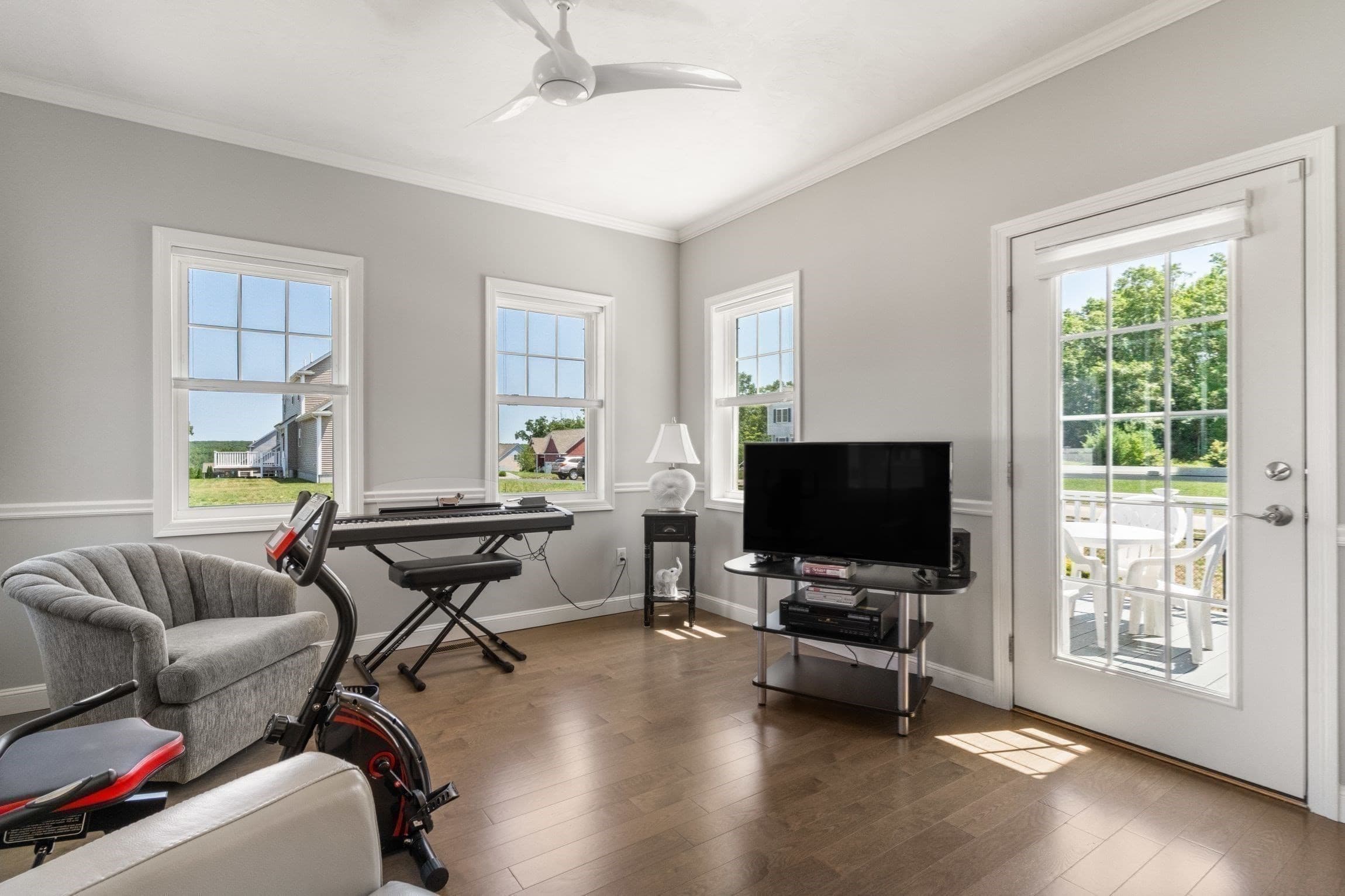 Single Family Residence at 4 Meadow Lane, Blackstone MA 01504, Blackstone, photo 9 of 23
