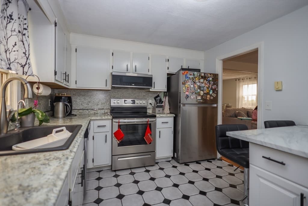 2 Family - 2 Units Up/Down at 82-84 Sylvia, Arlington MA 02476, Arlington, photo 7 of 27