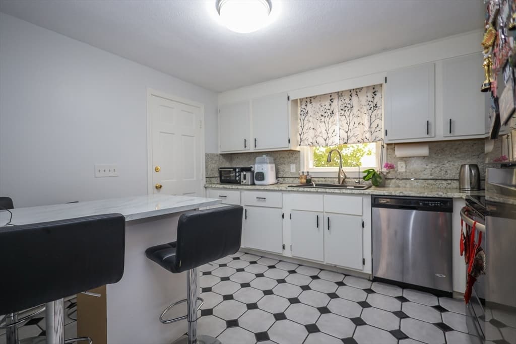 2 Family - 2 Units Up/Down at 82-84 Sylvia, Arlington MA 02476, Arlington, photo 8 of 27