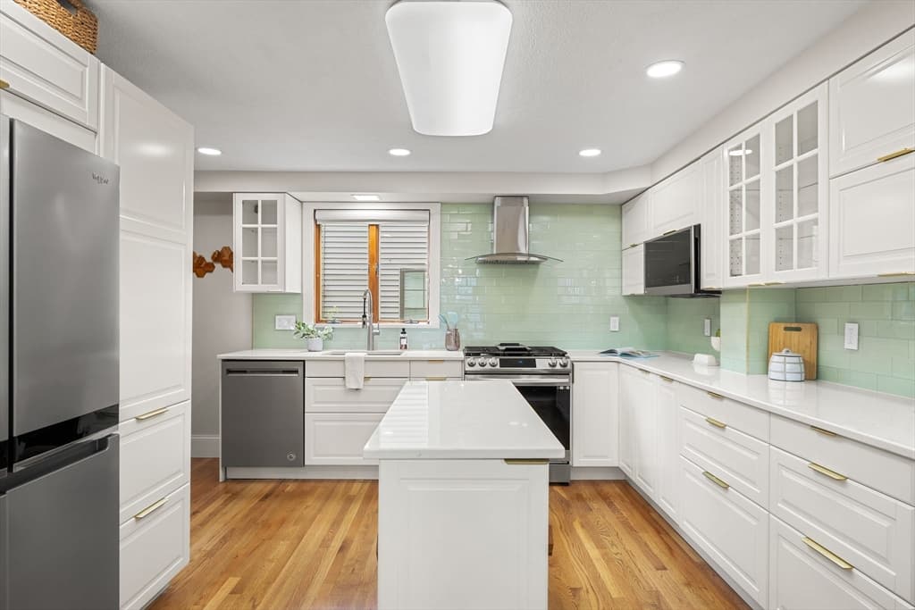 567 Winthrop St, Medford MA 02155 photo 12