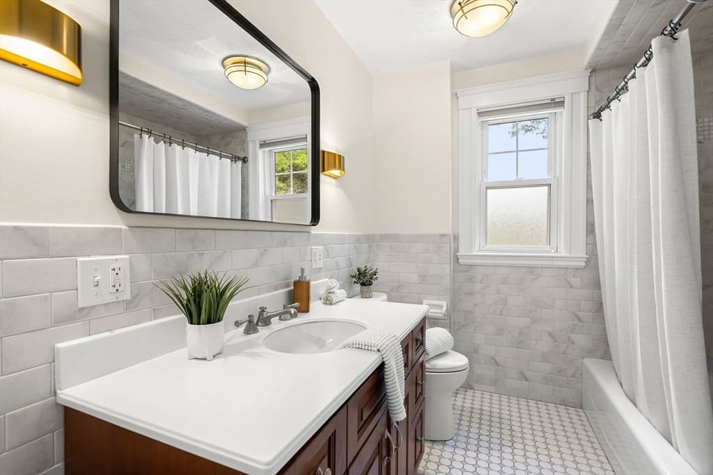 567 Winthrop St, Medford MA 02155 photo 30