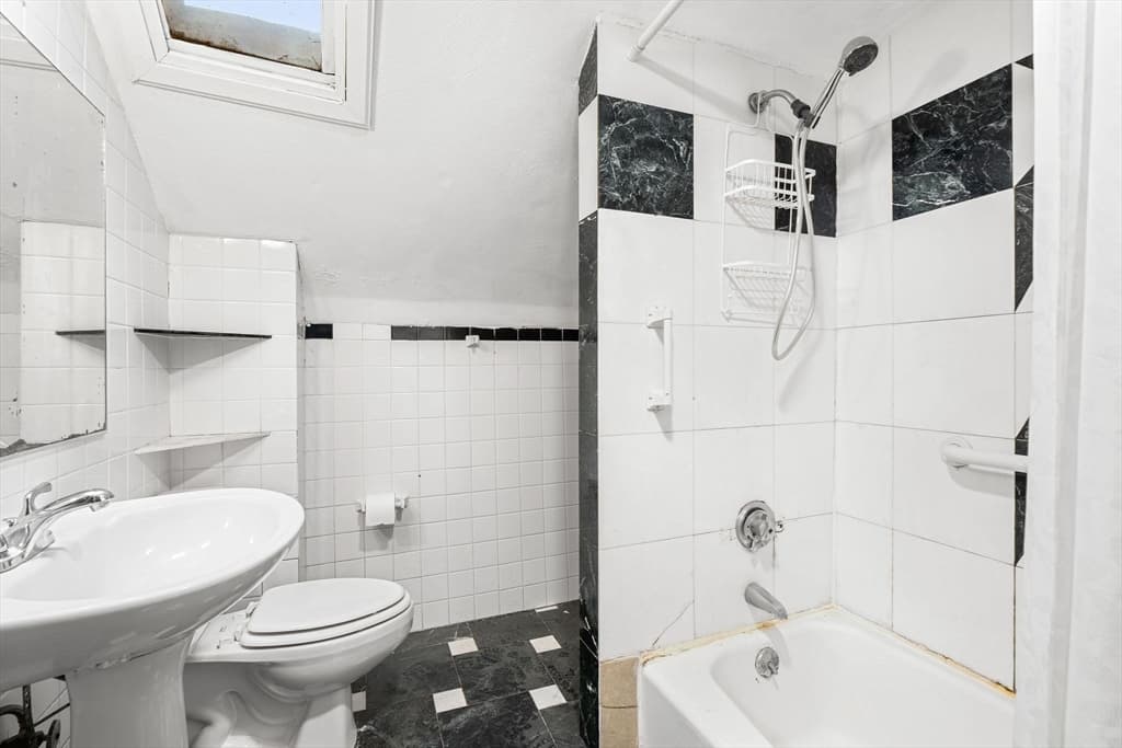 13 Oxford St, Lynn MA 01902 photo 26