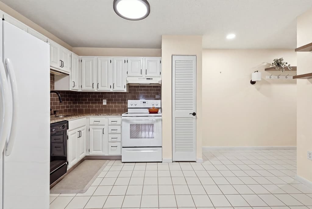 160 Burkhall St # 308, Weymouth MA 02190 photo 3