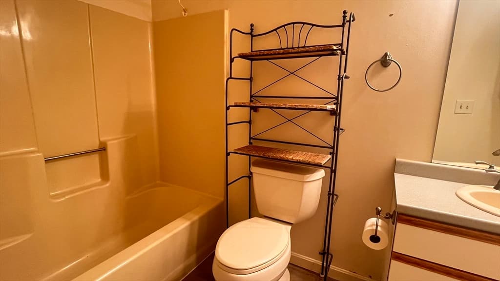13 Dallas Dr # 305, Dracut MA 01826 photo 10