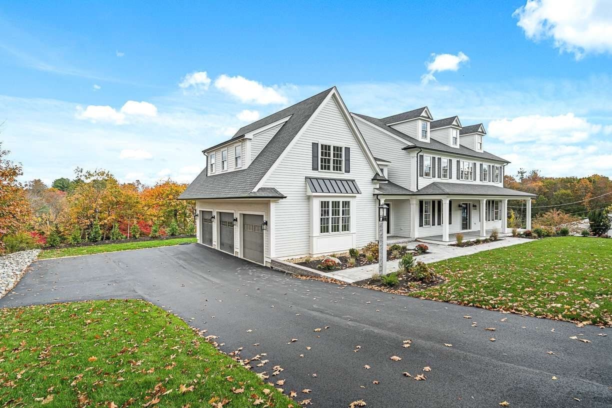 14 Liana Street, Woburn MA 01801