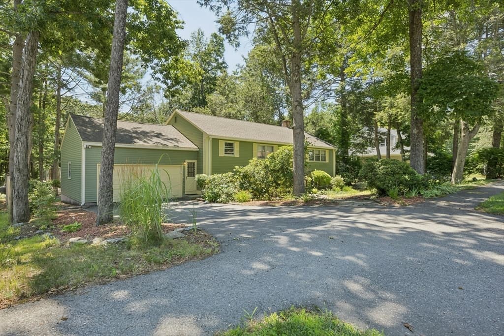 19 Hickory Drive, Worcester MA 01609