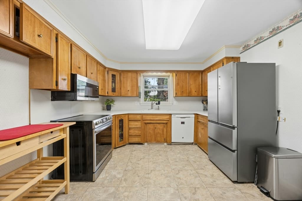 19 Hickory Drive, Worcester MA 01609 photo 9