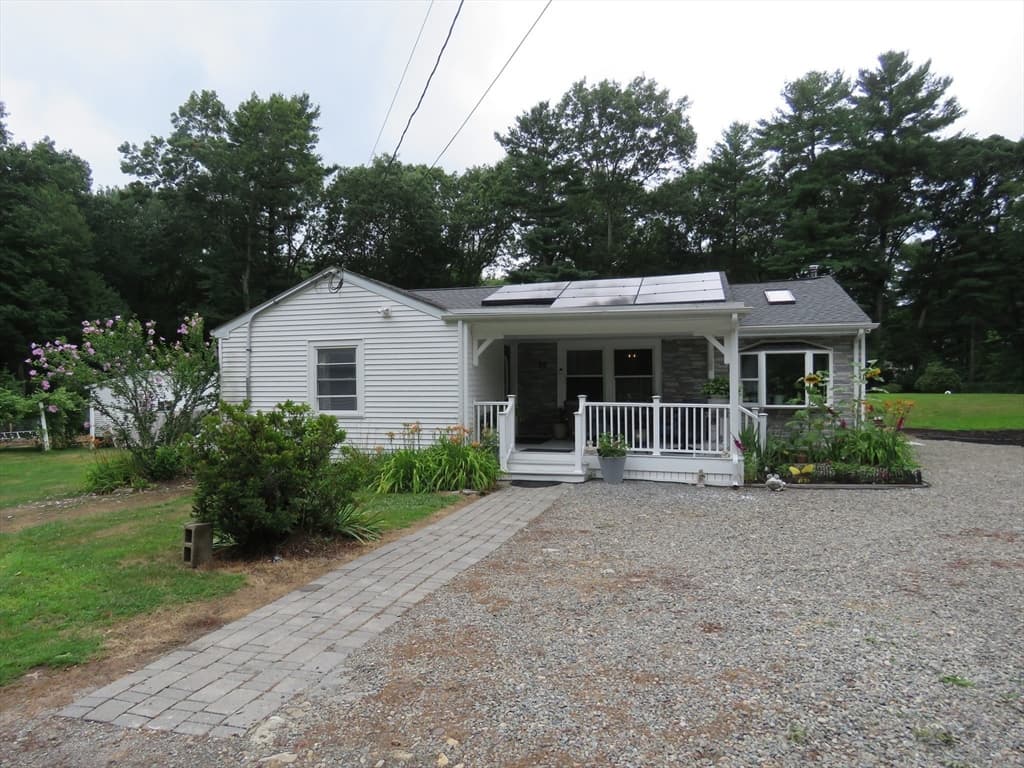 89 N High Street, Foxboro MA 02035