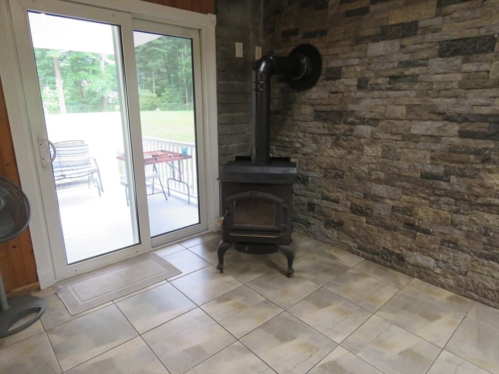 89 N High Street, Foxboro MA 02035 photo 9