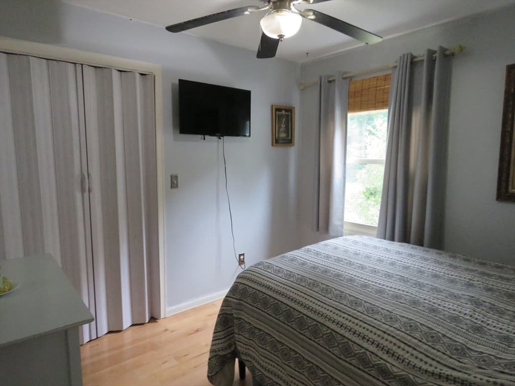 89 N High Street, Foxboro MA 02035 photo 14