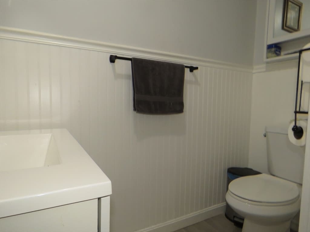 89 N High Street, Foxboro MA 02035 photo 19