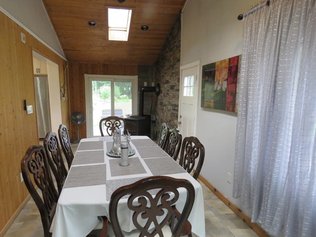 89 N High Street, Foxboro MA 02035 photo 8