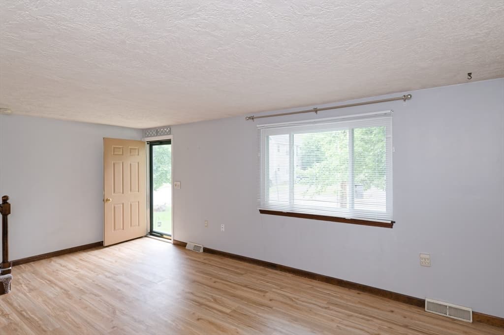 41 West St # 41, Milford MA 01757 photo 2