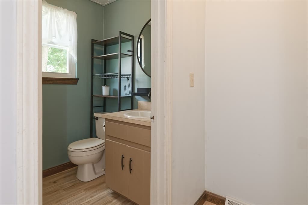 41 West St # 41, Milford MA 01757 photo 11