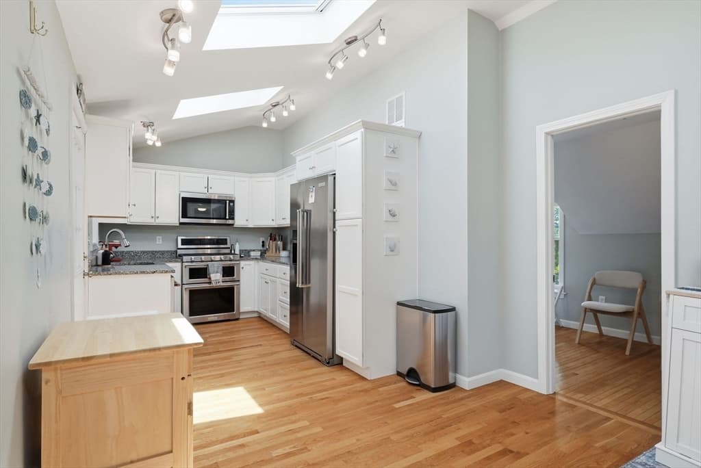 16 Billows Street # B, Winthrop MA 02152 photo 4