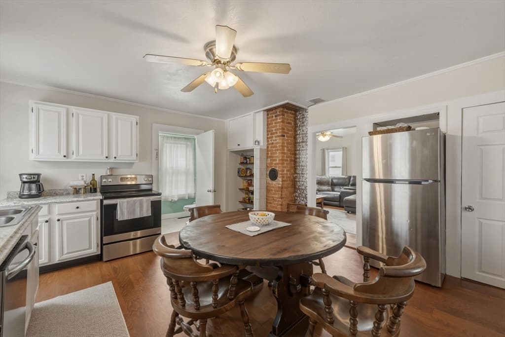 45 Nichols St, Gardner MA 01440 photo 5