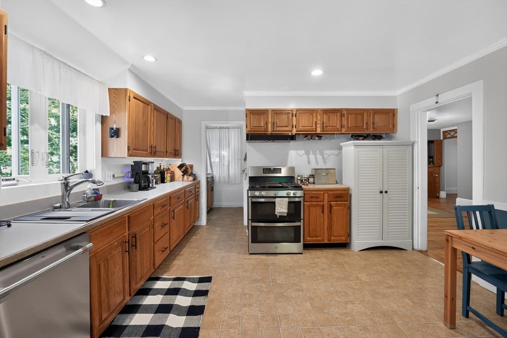207 N Central St, East Bridgewater MA 02333 photo 22