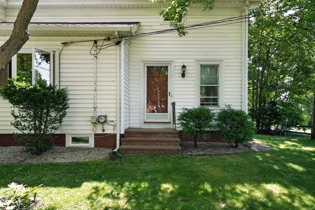 207 N Central St, East Bridgewater MA 02333 photo 10