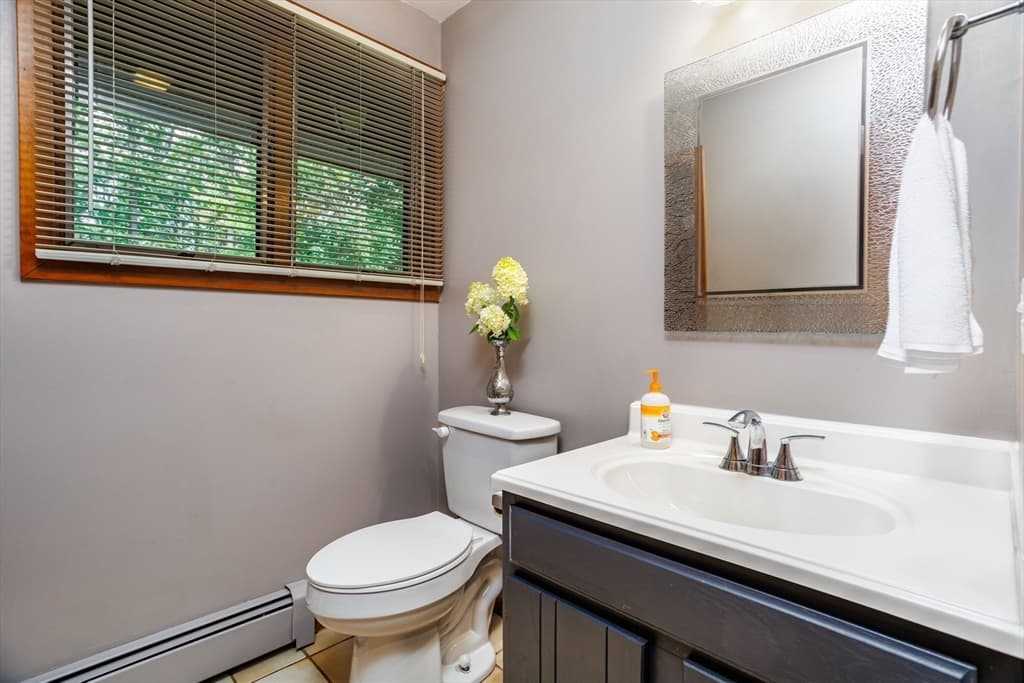 288 Granite St, Leominster MA 01453 photo 8