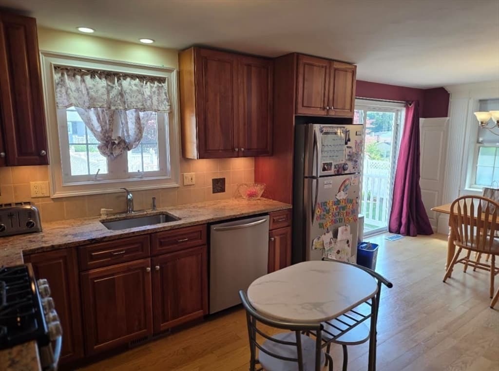 23 Valley Rd, Dracut MA 01826 photo 5