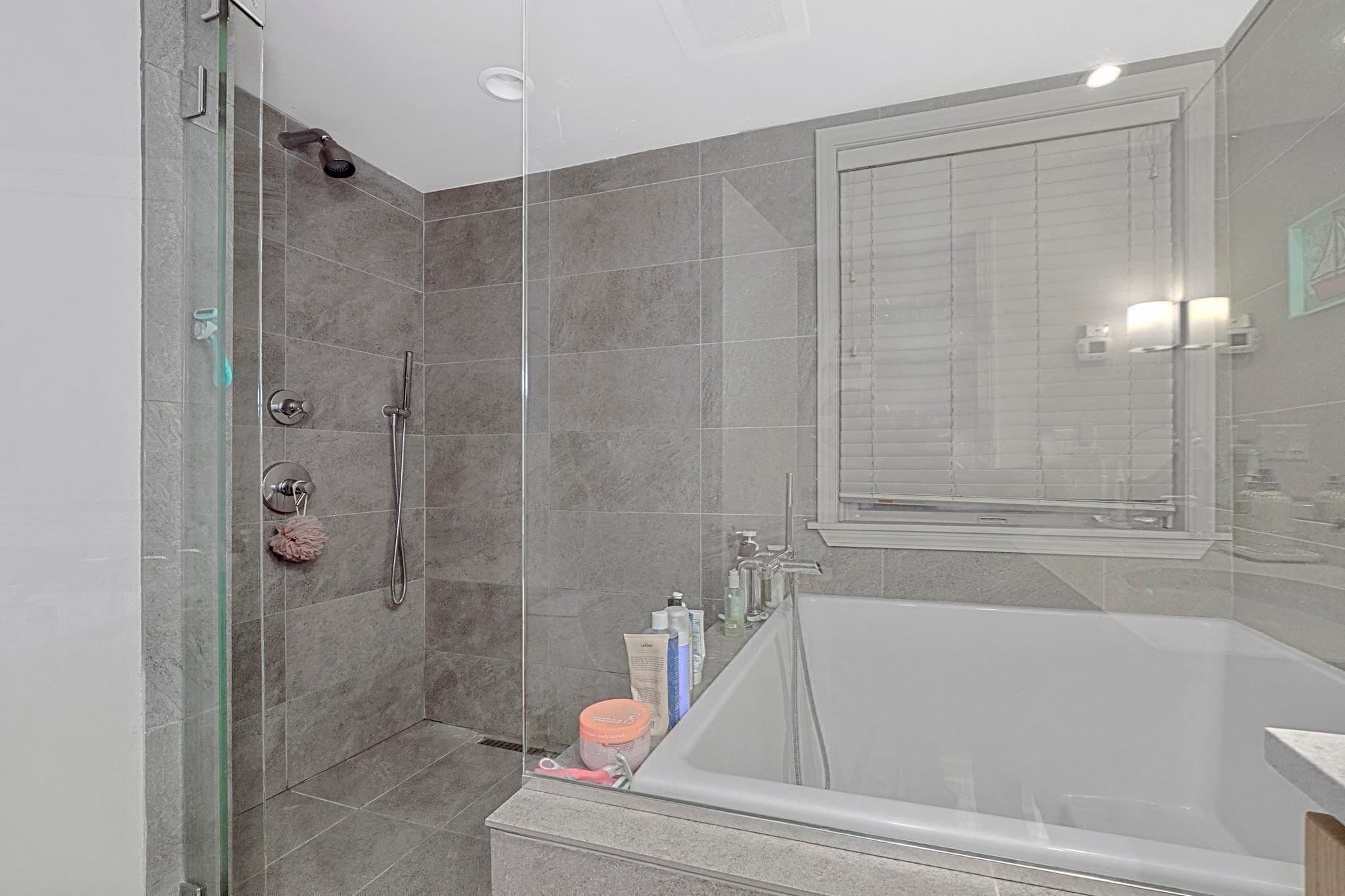Condominium at 70 Clarendon St # A, Boston MA 02116, photo 14 of 19