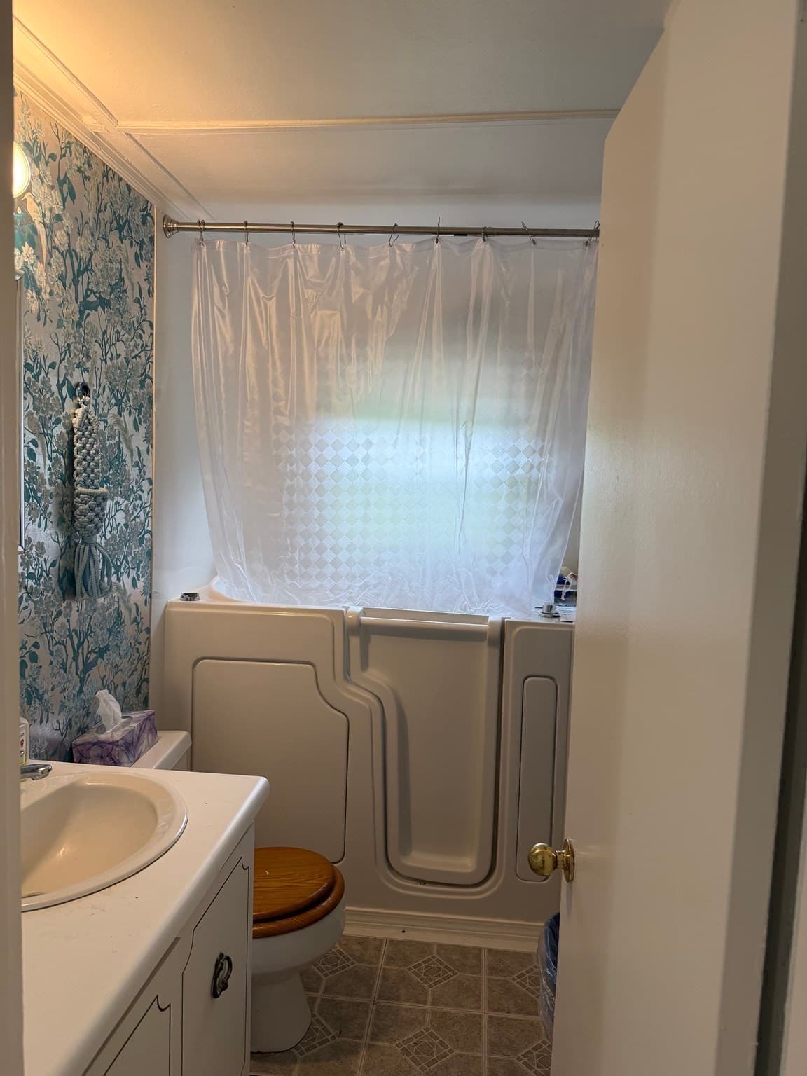 Single Family Residence at 164 North Broadway, Haverhill MA 01832, photo 7 of 27