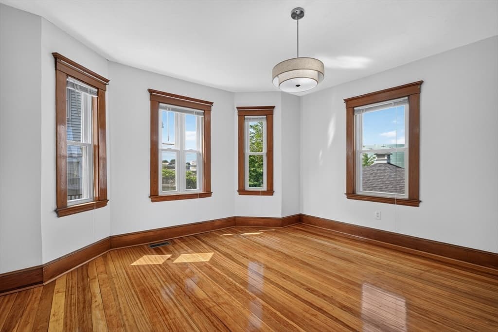 34 Bay View St, Quincy MA 02169 photo 12