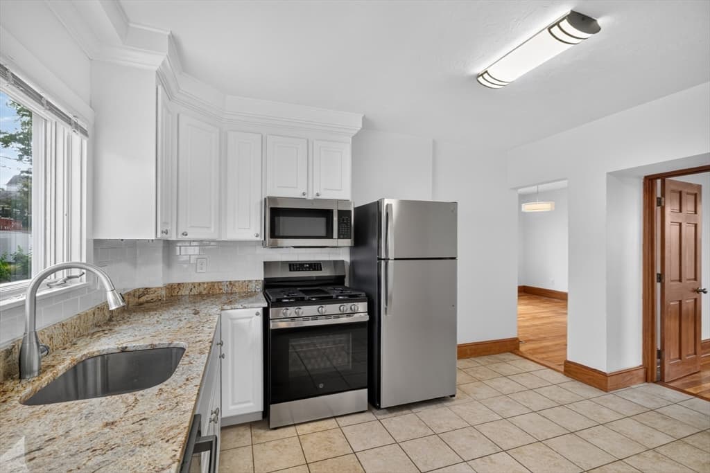 34 Bay View St, Quincy MA 02169 photo 8