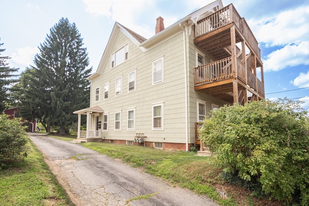 18 Steele St, Worcester MA 01607 photo 5