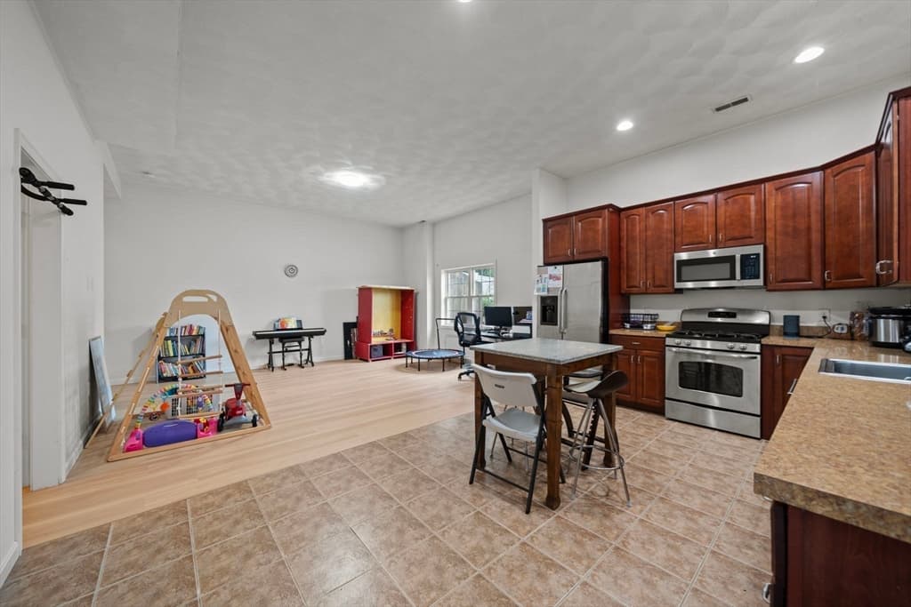 6 Fairlawn, Burlington MA 01803 photo 9