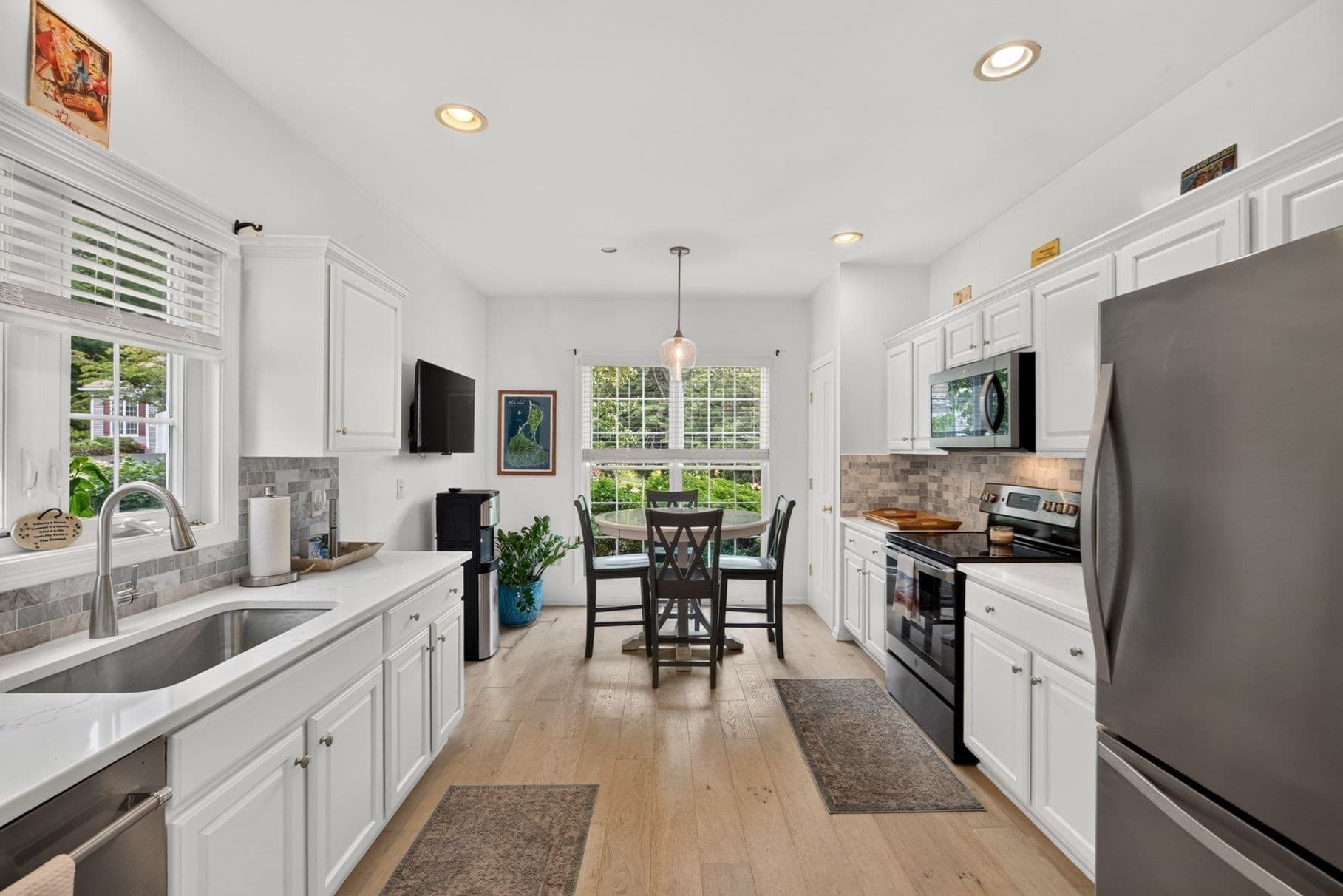 Single Family Residence at 7 White Trellis, Plymouth MA 02360, photo 4 of 40