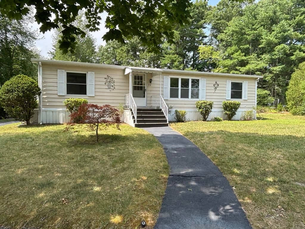 7-9 South Meadow Village # 7, Carver MA 02330