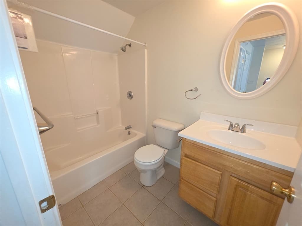 958 Warren Ave # 8, Brockton MA 02301 photo 22