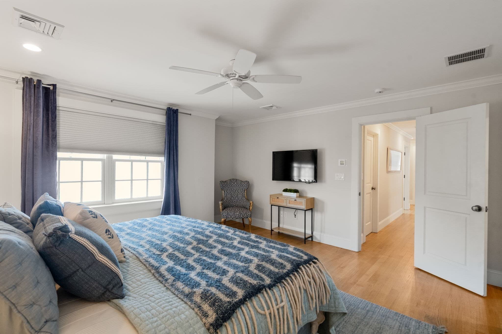 Condominium at 32 Maple Lane # 32, Medfield MA 02052, Medfield, photo 22 of 41