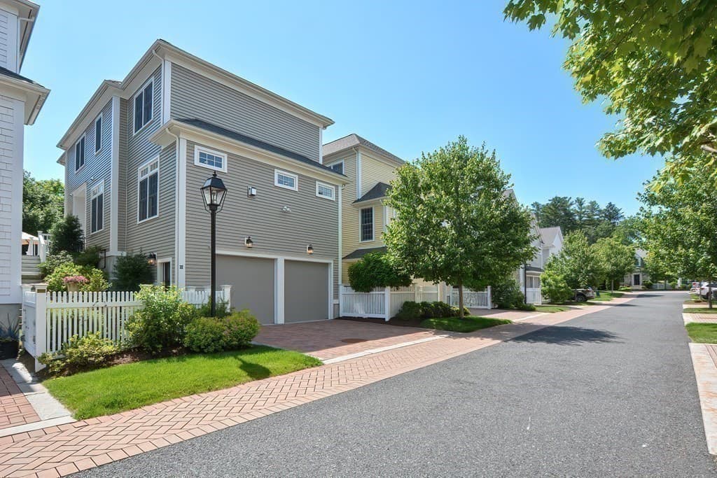 Condominium at 32 Maple Lane # 32, Medfield MA 02052, Medfield, photo 36 of 41