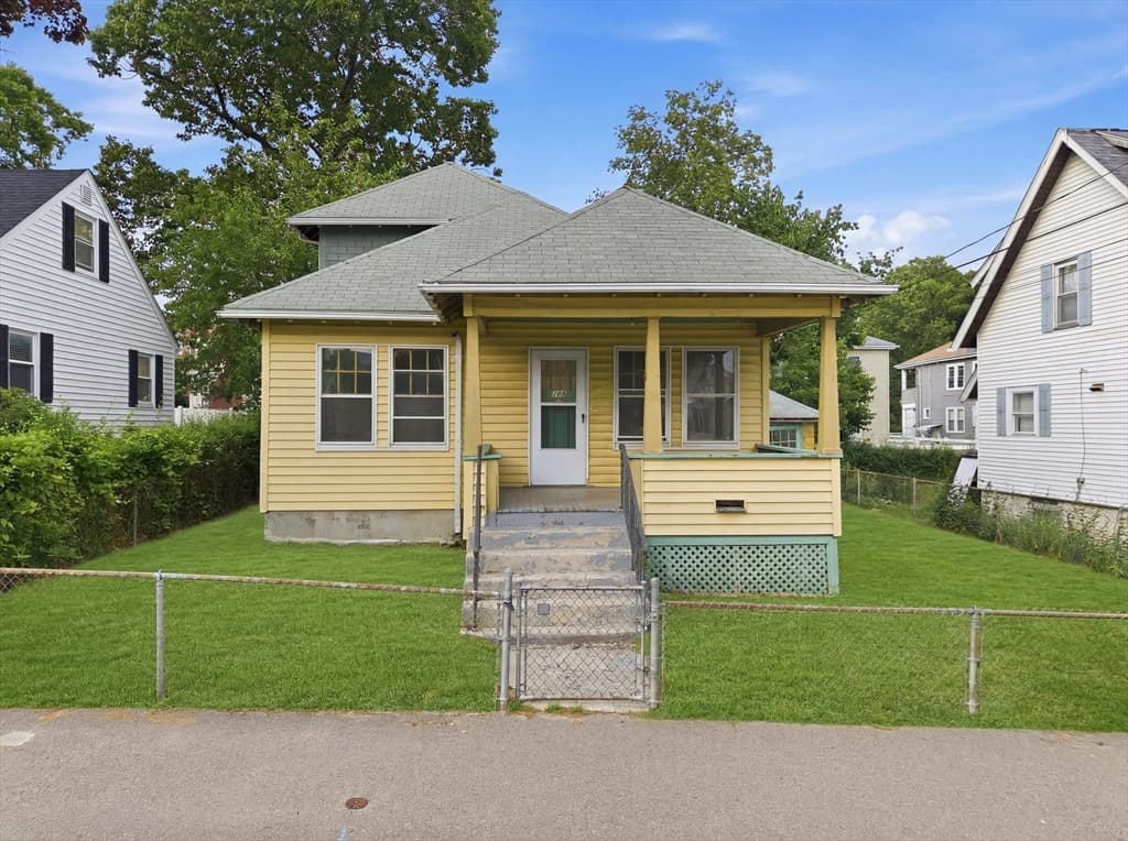 100 Taunton, Boston MA 02136 photo 2