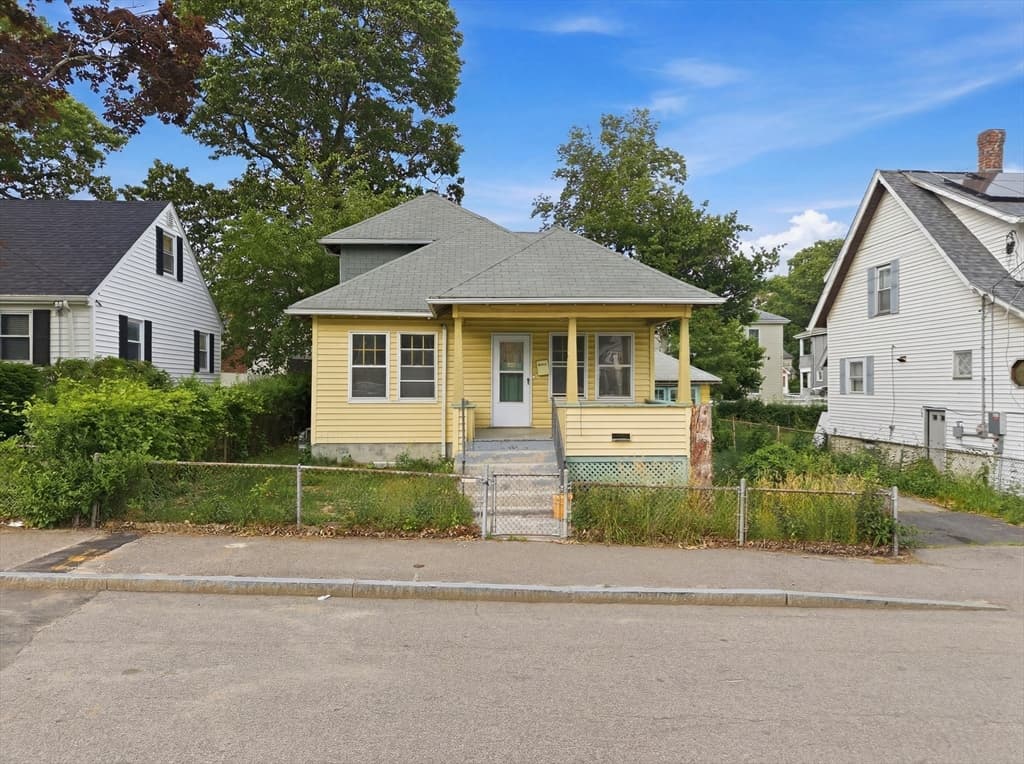 100 Taunton, Boston MA 02136 photo 4