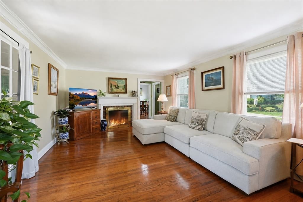 196 N Main St, Leominster MA 01453 photo 3