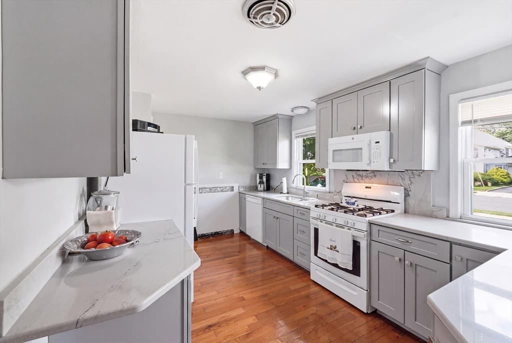 196 N Main St, Leominster MA 01453 photo 11