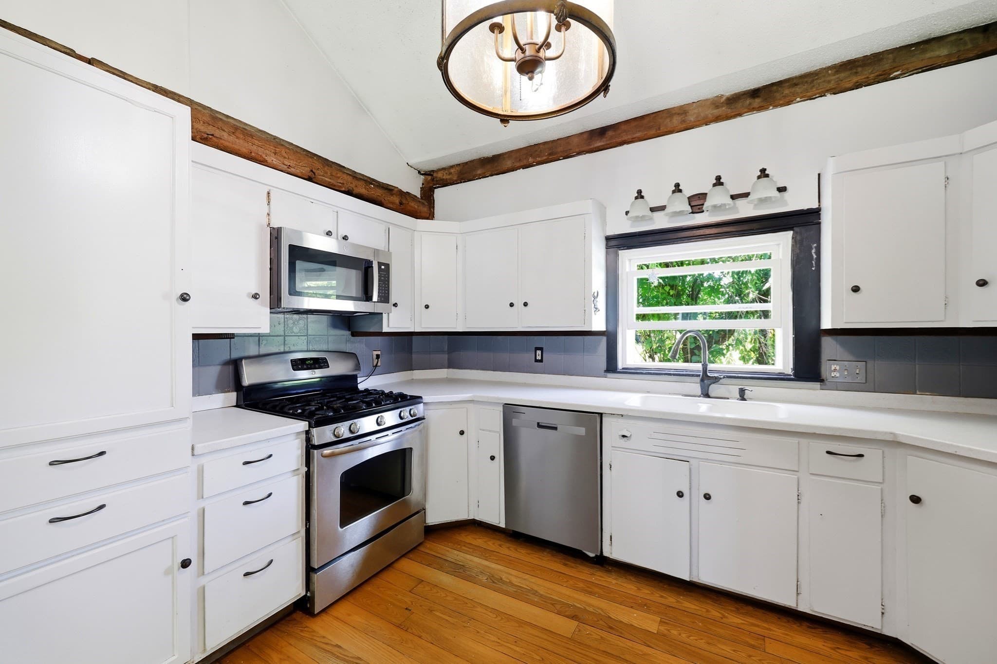 Single Family Residence at 1572 Main Rd, Granville MA 01034, photo 5 of 35