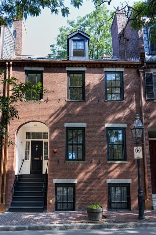 48 Fayette St, Boston MA 02116
