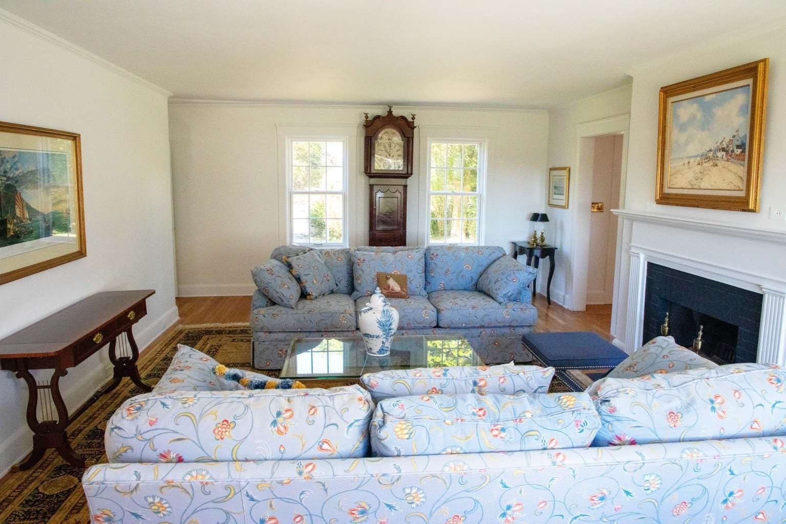 Single Family Residence at 512 River Road, Westport MA 02790, photo 7 of 37