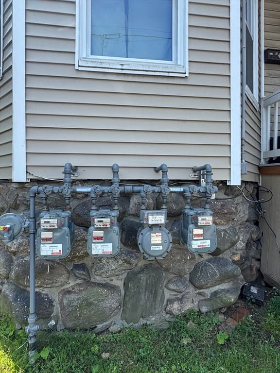 162 S Pleasant St, Haverhill MA 01835 photo 23